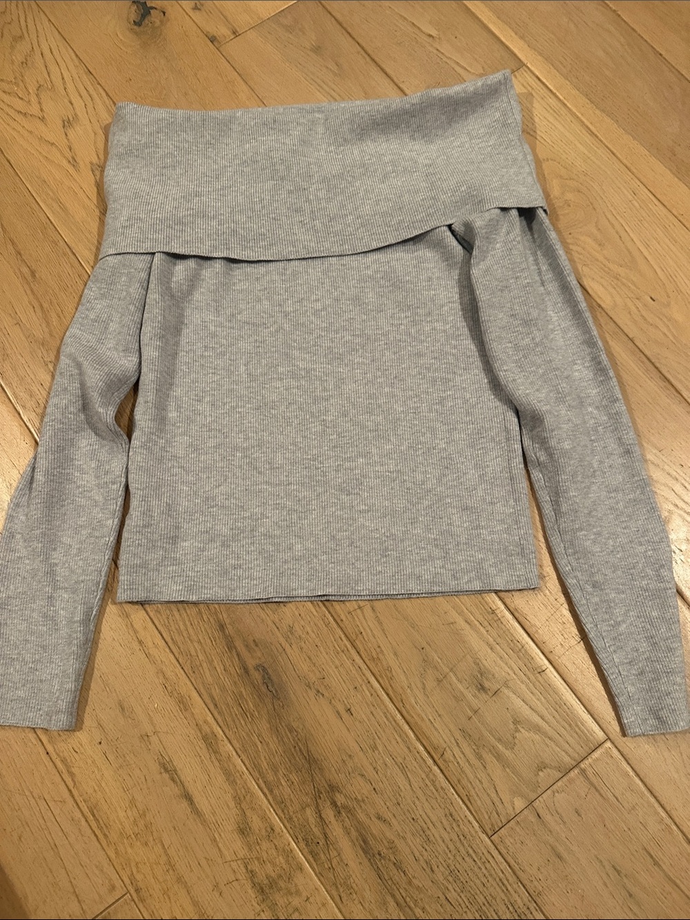 NWT Wilfred Nola Sweater in Heather Chrome ! Size L - Picture 7 of 10